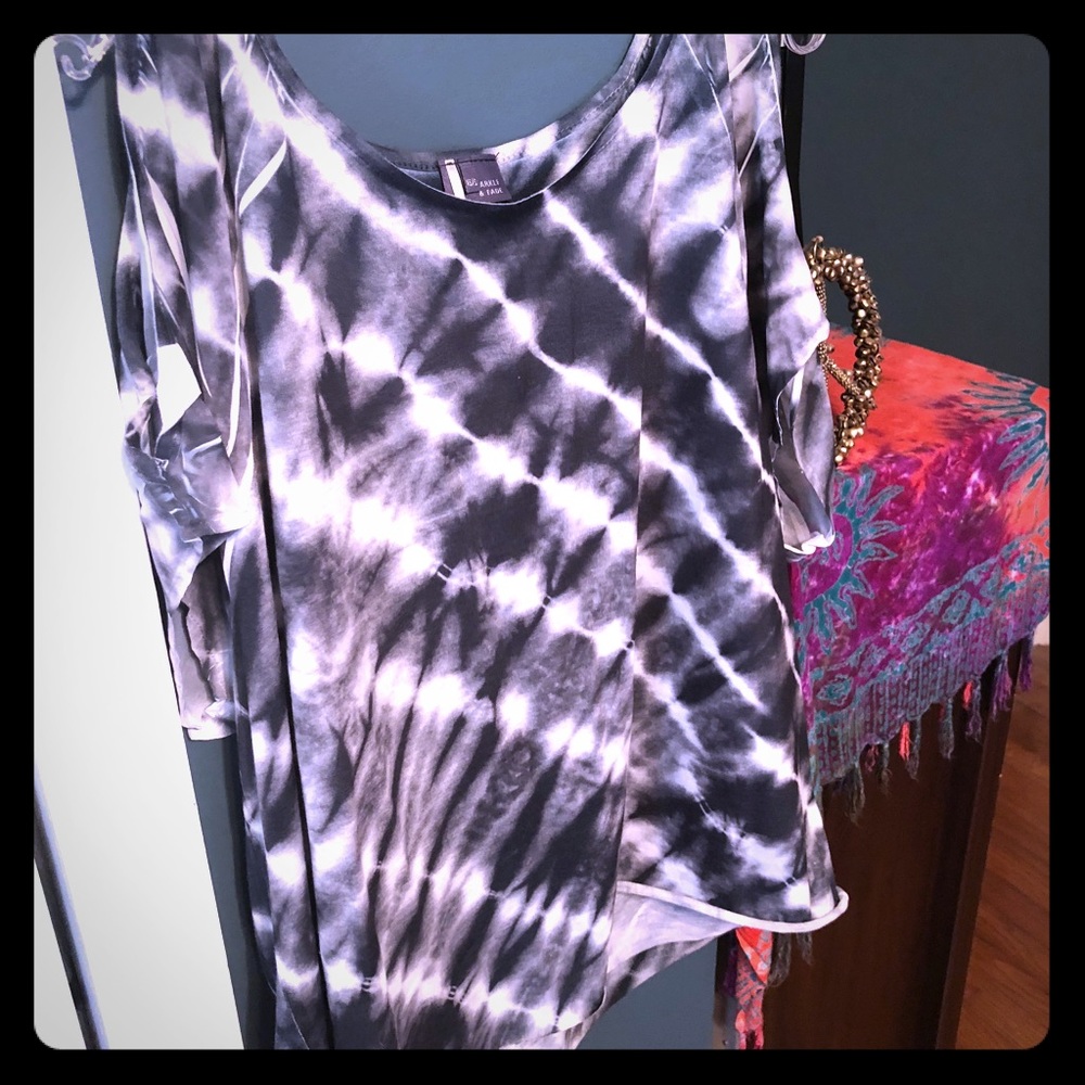 Cold shoulder tie-dye top—Urban Outfitters